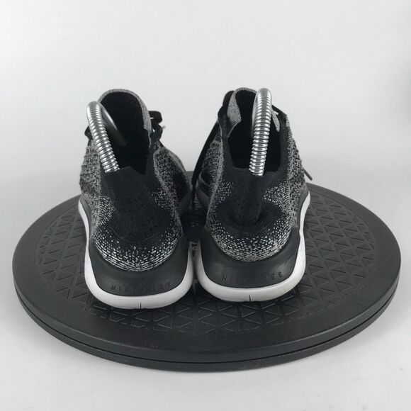 Nike Free RN Flyknit Oreo Black/White Running Shoes 942839-101 Women’s Size 7 - Picture 6 of 12